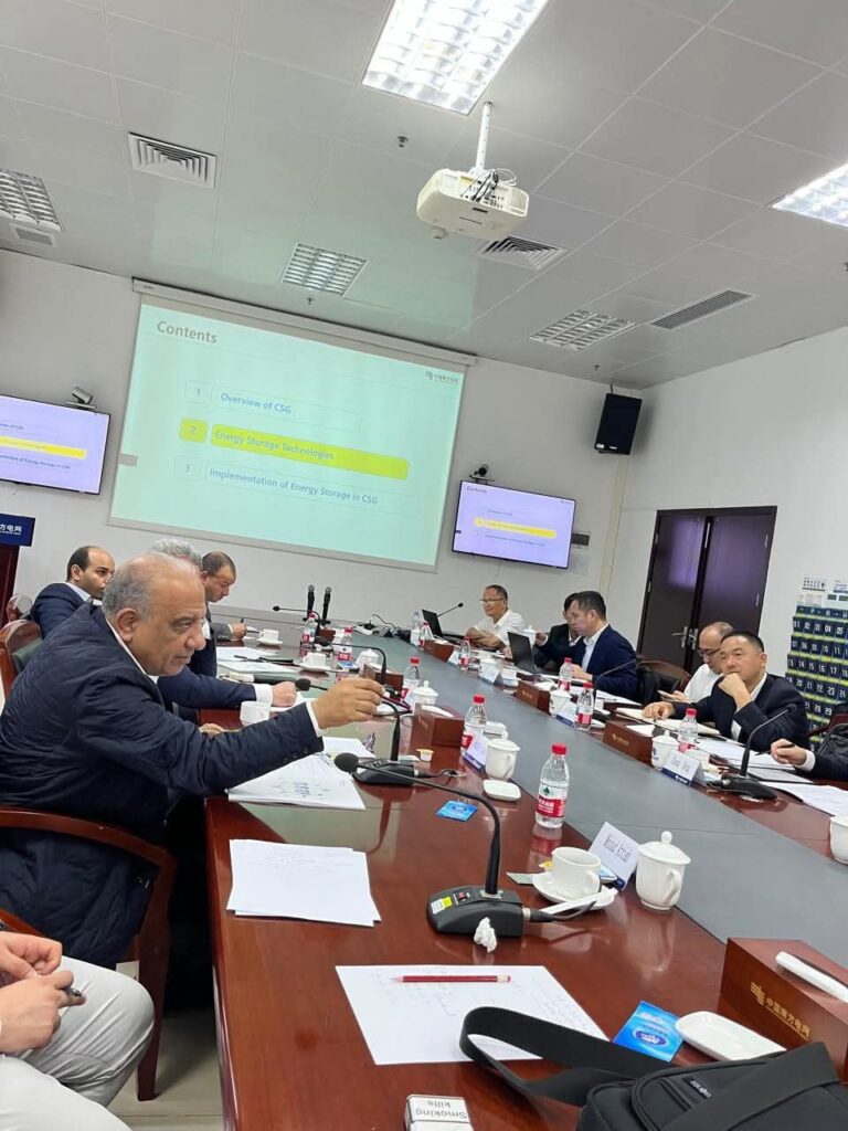 fb_img_1751105239903689435882044079707-768x1024 وزير الكهرباء يزور شركة شبكة كهرباء جنوب الصين الدولية لبحث التعاون فى بناء محطةضخ وتخزين المياه