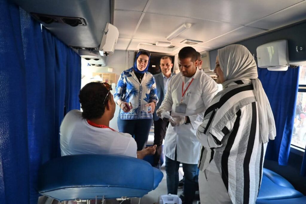 fb_img_17511199893271041550109531232208-1024x682 وسط إقبال كبير من المتبرعين والمواطنين  والقيادات التنفيذية بجميع أنحاء المحافظة  ..إنطلاق فعاليات الحملة القومية للتبرع بالدم تحت شعار "تبرعك بالدم حياة" بالبحيرة