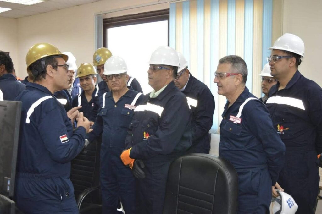 fb_img_17512635079648178147017521960636-1024x681 الرئيس التنفيذي لهيئة البترول يتفقد عدد من شركات تكرير البترول بالاسكندرية