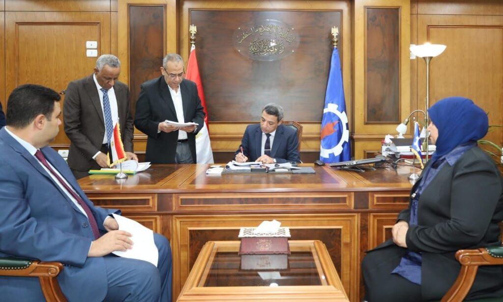 img-20250622-wa00186884480479441842881-1024x616 محافظ السويس يعتمد نتيجة الشهادة الإعدادية بنسبة النجاح 84.28%