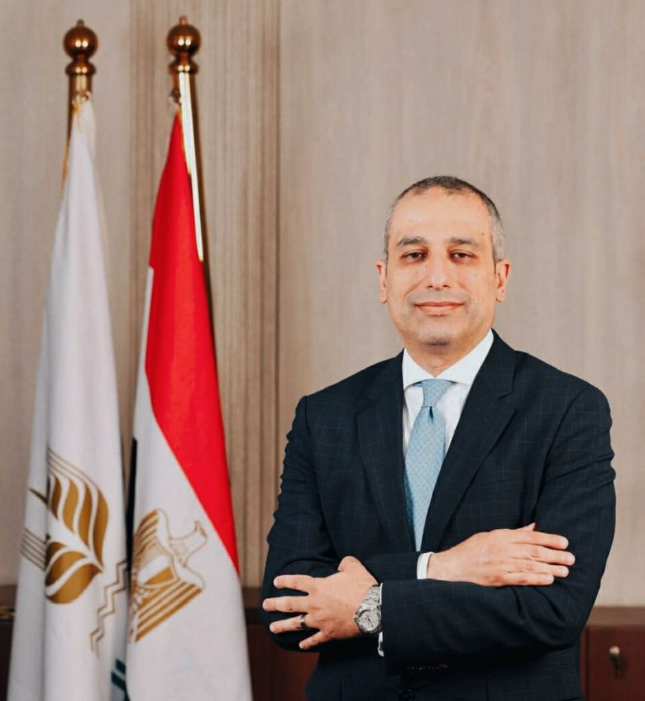 img_٢٠٢٥٠٦٠٤_٠٢١٠٤٠5167083189387828657-941x1024 "محمد أبو السعود" الرئيس التنفيذي للبنك الزراعي. عضواً في مجلس إدارة إتحاد البنوك