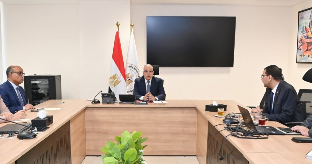 fb_img_17513524905201960297387373219490-1024x539 وزير الري يتابع إجراءات تأسيس متحف للري بمبنى الوزارة بالعاصمة الإدارية● عرض المقتنيات التاريخية الخاصة بالري بصورة متحفية ملائمة وعمل كود لكل قطعة