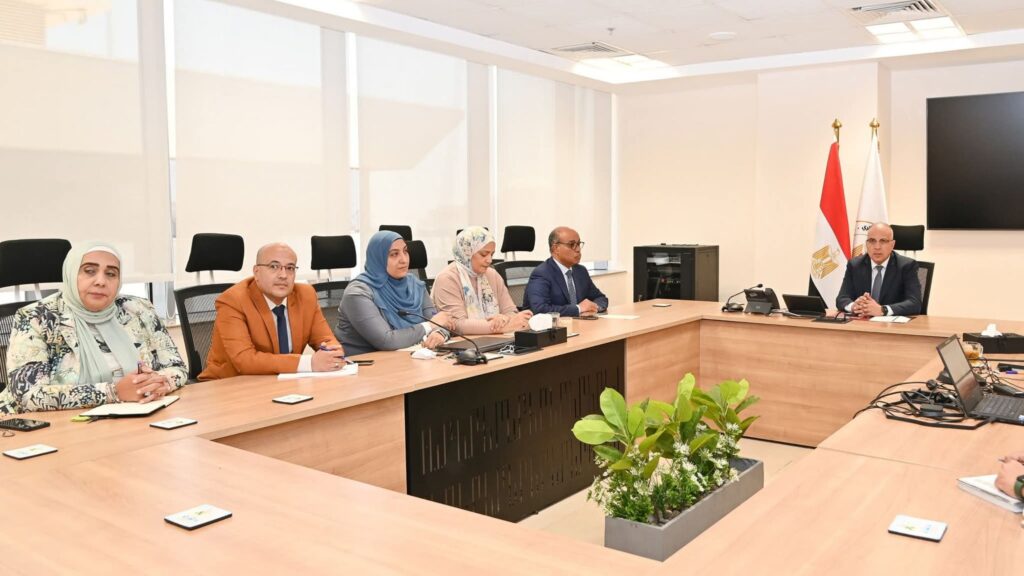 fb_img_17513524934638755520772824241115-1024x576 وزير الري يتابع إجراءات تأسيس متحف للري بمبنى الوزارة بالعاصمة الإدارية● عرض المقتنيات التاريخية الخاصة بالري بصورة متحفية ملائمة وعمل كود لكل قطعة