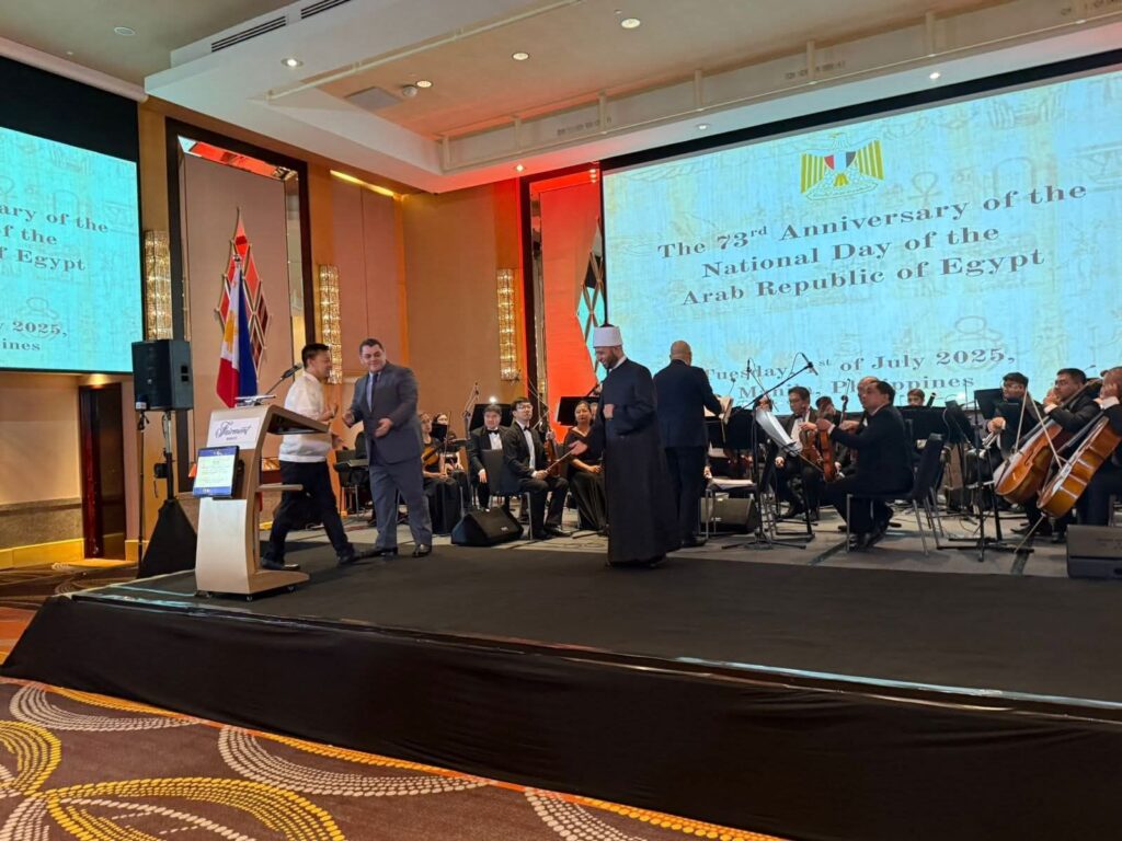 fb_img_17514469174192005103016691591282-1024x768 وزير الأوقاف يشارك في الاحتفال باليوم الوطني المصري في الفلبين ويُكرّم عددًا من كبار المسئولين الفلبينيين
