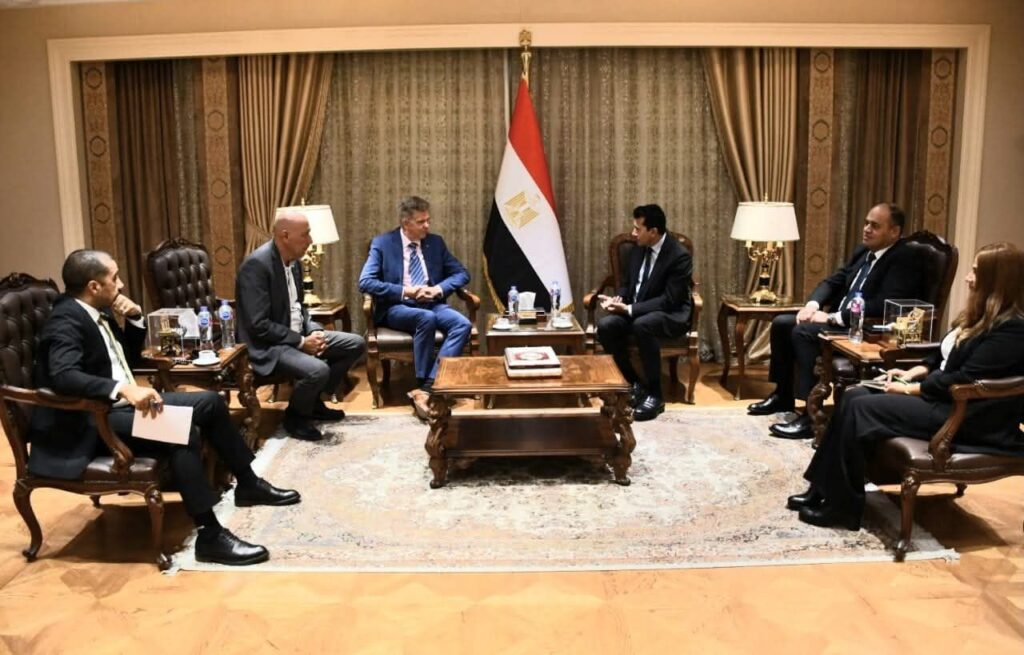 fb_img_17514506661534793391687158862453-1024x655 على هامش حضوره لمصر لمتابعة تنظيم مصر لسلسلة كأس العالم للخماسي الحديث..⚫️ وزير الرياضة يلتقي رئيس الاتحاد الدولي للخماسي الحديث