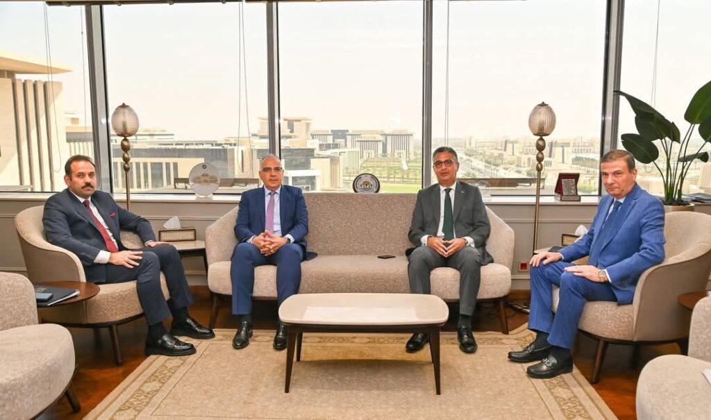 fb_img_17515288815214592759797323165014-1024x605 وزراء الزراعة والري والتموين ورئيس جهاز مستقبل مصر يناقشون سُبل تطوير زراعة محصولى قصب وبنجر السكر و زيادة الإنتاجية