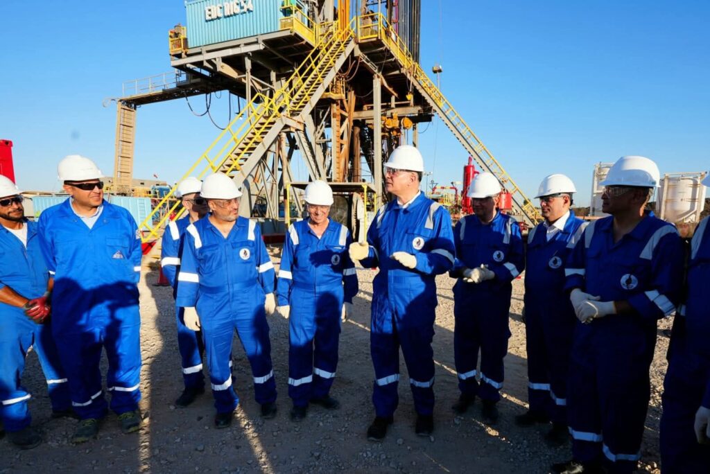 fb_img_17518692337244790051084289822242-1024x684 وزير البترول والثروة المعدنية يجري زيارة ميدانية إلى موقع بئر "بيجونا-2" الواقع ضمن منطقة امتياز "نيو منزلة" بمحافظة الدقهلية