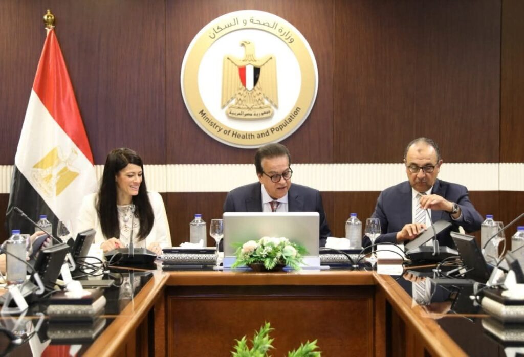 fb_img_17518713121273618890453480444126-1024x698 نائب رئيس مجلس الوزراء وزير الصحة يشهد اجتماع مجلس الإدارة الـ 22 للهيئة المصرية للشراء الموحد بحضور 4 وزراء ورئيس الهيئة