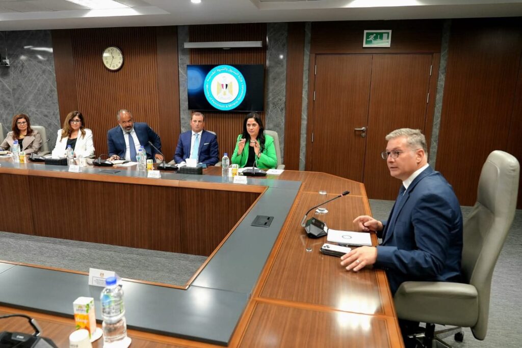 fb_img_17519609735773757896805087776005-1024x684 وزير البترول يستقبل أعضاء لجنة التعدين بغرفة التجارة الأمريكية