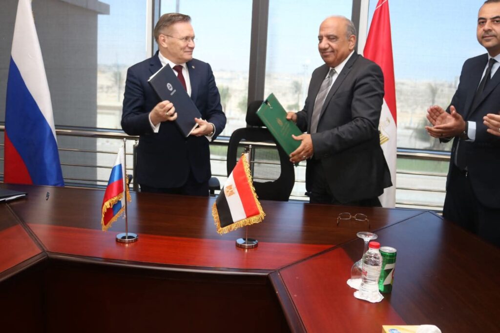 fb_img_17519769025462204021572240661293-1024x682 مصر وروسيا توقعان بروتوكولًا مكملًا للاتفاقية الحكومية الخاصة بالتعاون في بناء وتشغيل محطات الطاقة النووية وعقدًا مكملًا لإنشاء وتشغيل محطة الضبعة للطاقة النووية