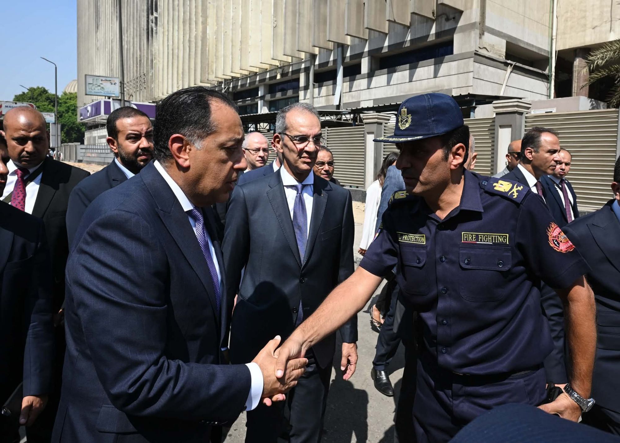 رئيس الوزراء يتفقد “سنترال رمسيس” ويستعرض تقريرا مع وزير الاتصالات بشأن عودة مختلف الخدمات