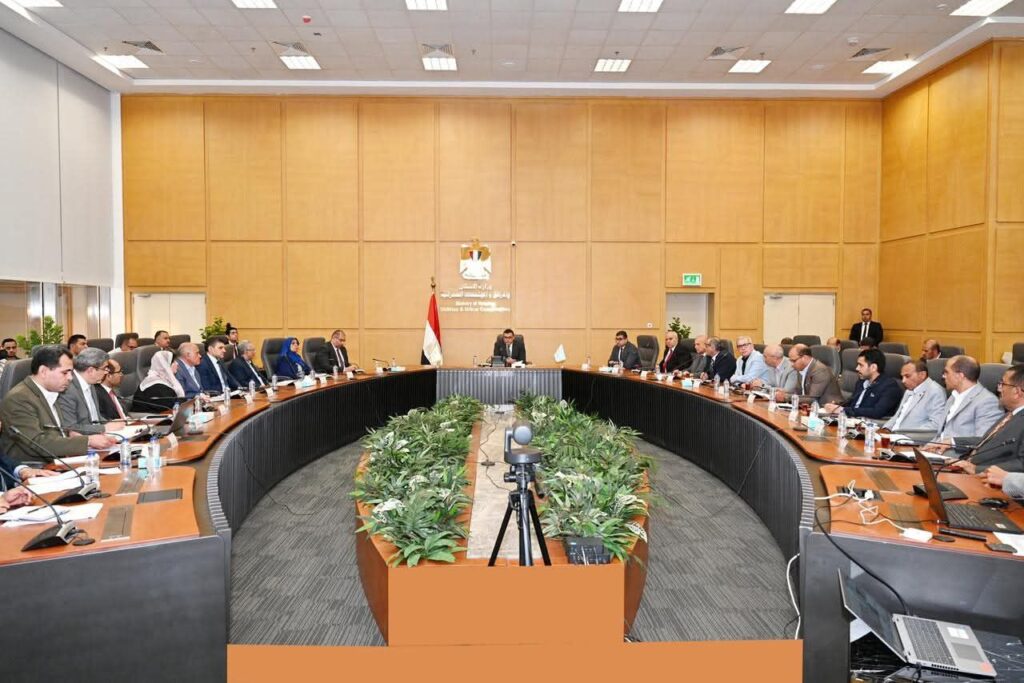 fb_img_17521325779364371762128491468602-1024x683 وزير الإسكان يعقد اجتماعه الدوري لمتابعة المشروعات السكنية بعددٍ من المدن والمحافظات