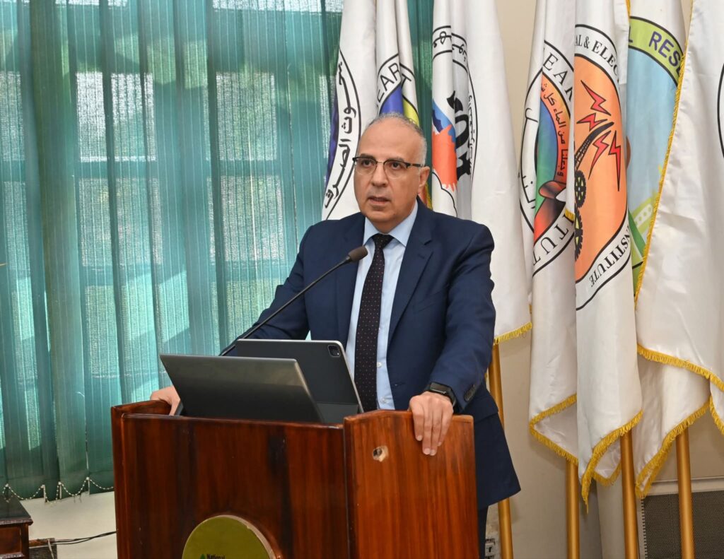 fb_img_17522225105881243790927304325502-1024x791 وزير الري يشهد فعاليات ورشة عمل "الإعداد لتحديث الكود المصري للري والصرف"