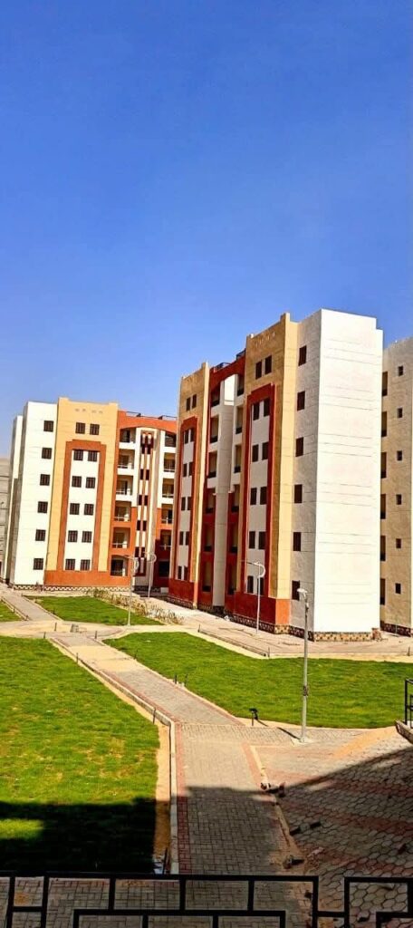 fb_img_17522229684222783126186054094838-456x1024 وزير الإسكان يتابع موقف تنفيذ عددٍ من المشروعات السكنية والخدمات الملحقة بها بمدينة العبور الجديدة