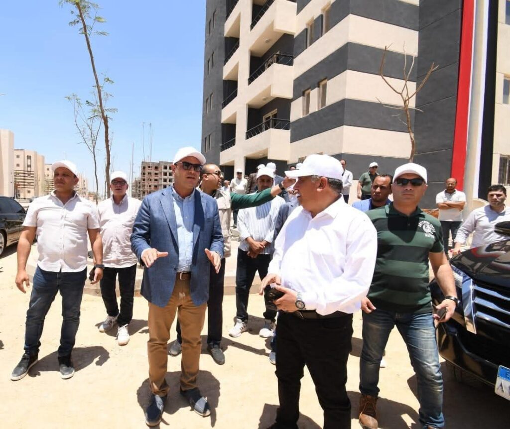 fb_img_17523219835915837079356132104761-1024x862 وزير الإسكان يتفقد وحدات الإسكان الأخضر بمبادرة "سكن لكل المصريين" ومشروع "ديارنا" السكني ومحطة فصل الصرف الصناعي عن الصرف الصحي الآدمي بمدينة السادات