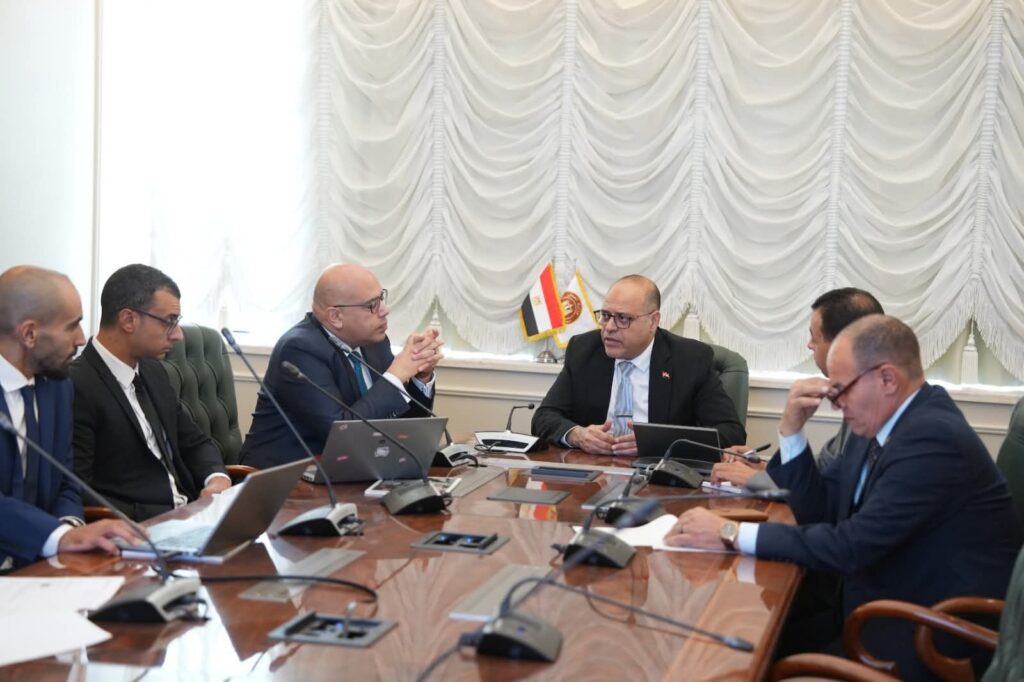 fb_img_17524229826406948521273413569806-1024x682 وزير العمل يلتقي وفدًا من شركة " يزاكي مصر للأنظمة الكهربائية"..وتعاون في مجالات التدريب والتشغيل