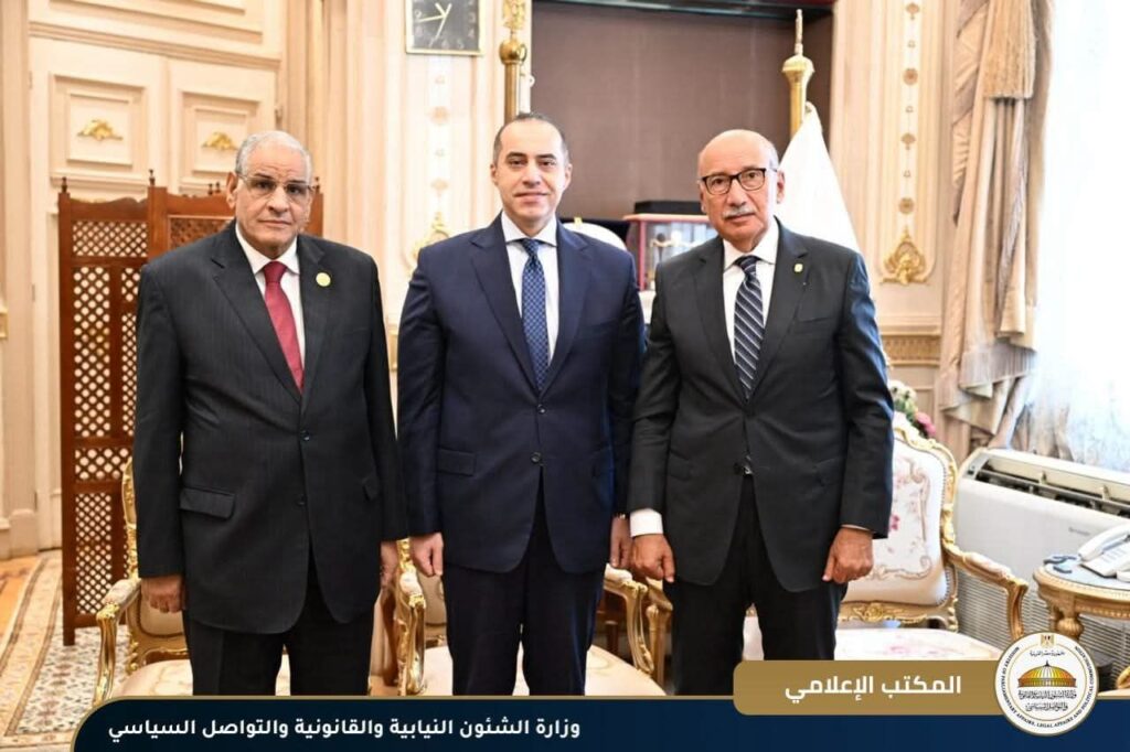 fb_img_17524827343684597937460556203833-1024x682 وزير الشئون النيابية والقانونية يلتقي المستشار عاصم الغايش رئيس محكمة النقض ورئيس مجلس القضاء الأعلى لتهنئته بالمنصب