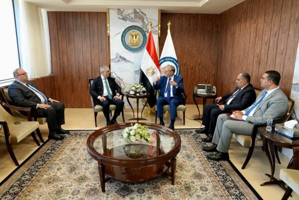fb_img_17526566895203782209608998154776-1024x684 وزير البترول والثروة المعدنية يبحث مع شركة "شلمبرجير" سبل دعم أنشطة الاستكشاف والإنتاج وتعزيز الشراكة التقنية