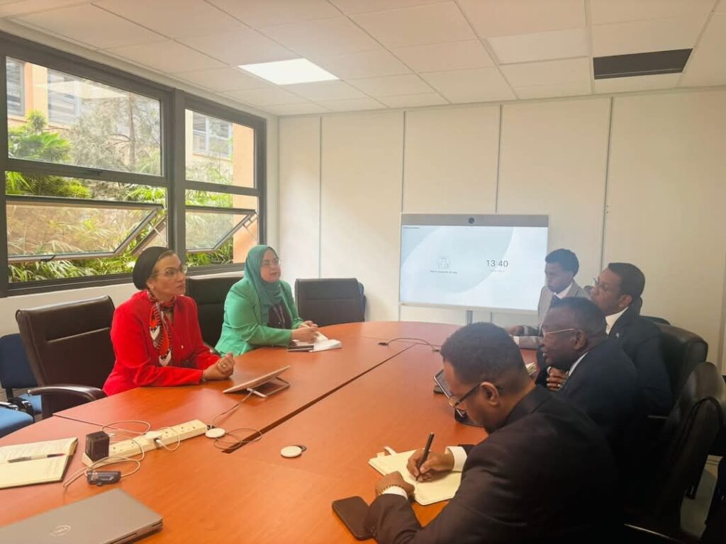 fb_img_17529207645461364731875181930411-1024x768 وزيرة البيئة تواصل سلسلة لقاءاتها الثنائية على هامش مشاركتها  فى الدورة العشرون للمؤتمر الوزاري الأفريقي للبيئة (AMCEN) بنيروبي