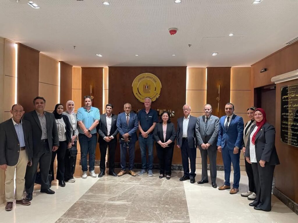 fb_img_17529208814471796187806693573901-1024x768 نائبة وزيرة التضامن الاجتماعي تترأس اجتماعًا تنسيقيًا مع وفد شركة "أوتوبوك" لاستعراض جهود تجهيزات المرحلة الأولي لمراكز التجميع والموائمة