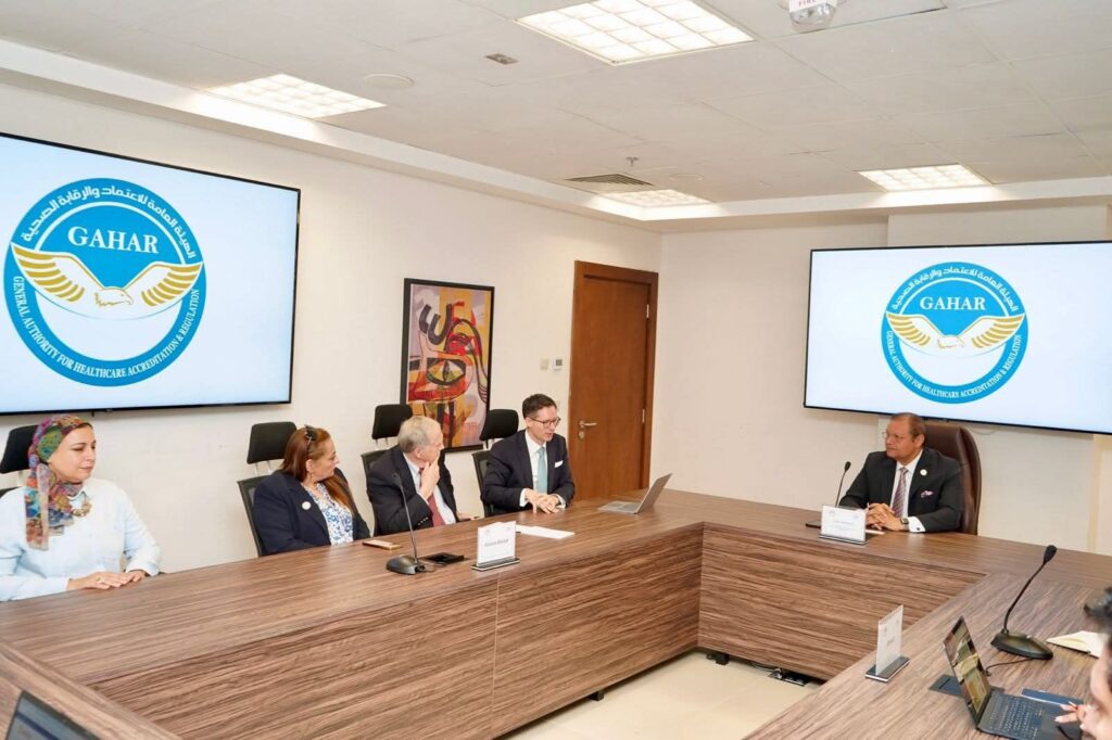 fb_img_17537724803922716072109853058690-1024x682 رئيس الهيئة العامة للاعتماد والرقابة الصحية يستقبل ممثلي “منظمة دعم أداء النظم الصحية والابتكار العالمية – Aceso Global” لبحث آفاق التعاون في دمج القطاع الخاص ضمن منظومة التأمين الصحي الشامل وتعزيز خدمات الرعاية الأولية