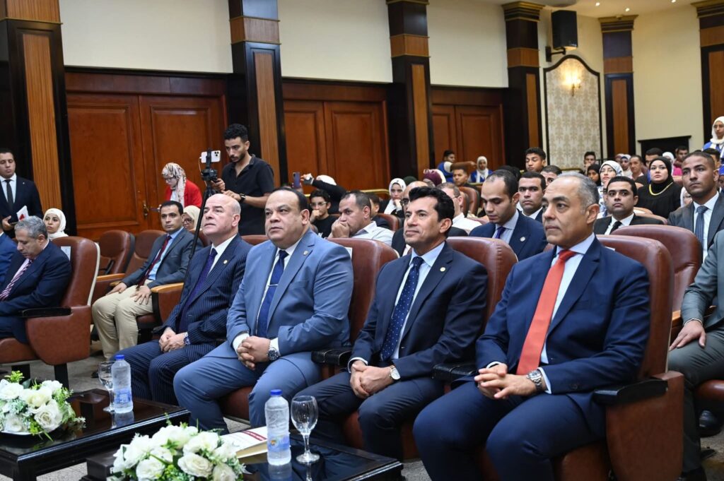 fb_img_17537731023865264476004225287037-1024x681 تحت رعاية رئيس مجلس الوزراء…• وزير الشباب والرياضة ورئيس الهيئة الوطنية للانتخابات يشهدا لقاء حواري تحت عنوان "مع الشباب.. حقائق وأرقام" الاستحقاقات الانتخابية