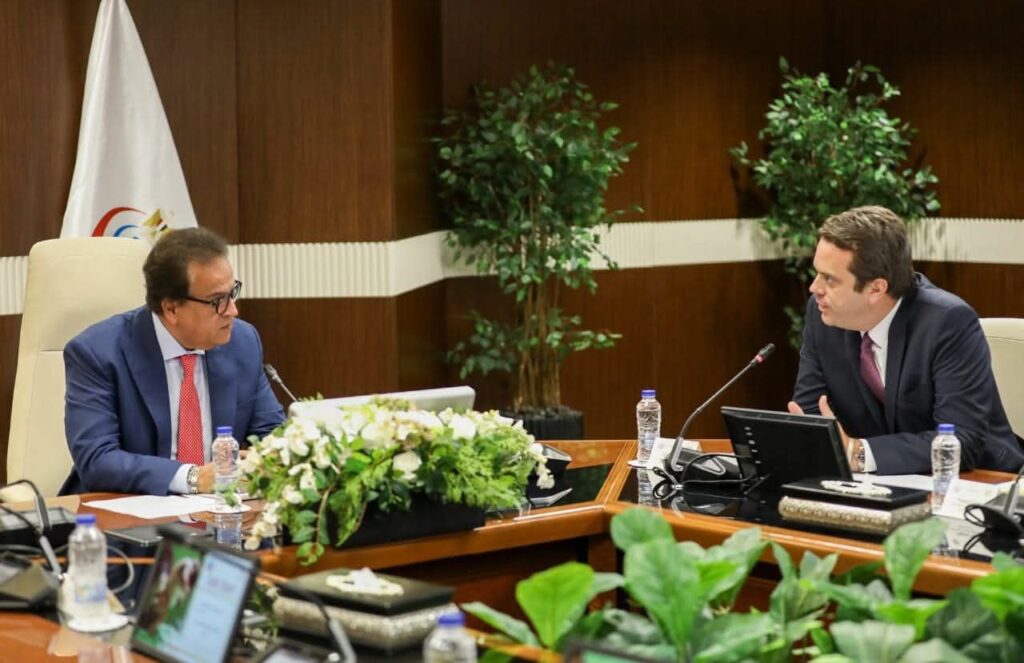 fb_img_17537752532494786331910899151474-1024x663 الصحة": توقيع بروتوكول تعاون بين الوزارة وشركة سانوفي لدعم الولادات الطبيعية ضمن المبادرة الرئاسية «الألف يوم الذهبية»