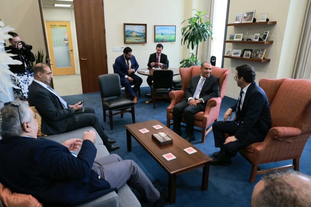 fb_img_1753857813523854155487474163847-1024x683 وزير الخارجية والهجرة يلتقي السيناتور "برايان شاتز" بمجلس الشيوخ الأمريكي