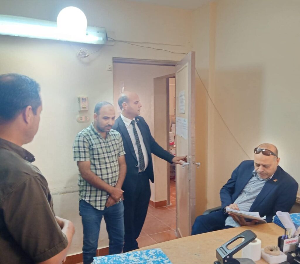 fb_img_17539634766385837654528959313884-1024x904 وزير العمل يقوم بزيارة مفاجئة إلى مكتبي عمل الضبعة والعلمين.. ويَتَفقدّ قطعة أرض للتوسع في تعدد أنشطة "مكتب الضبعة