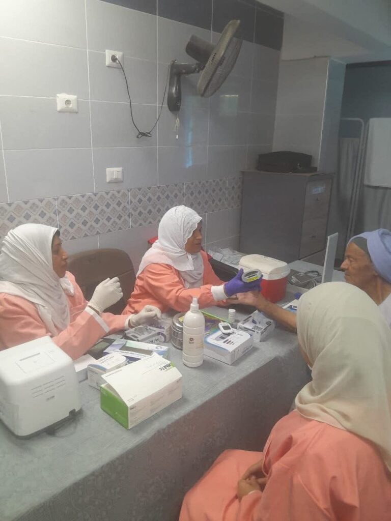 fb_img_17540406045758669560372459000259-768x1024 «الصحة»: حملة «100 يوم صحة» قدّمت 25 مليونًا و192 ألف خدمة طبية مجانية خلال 16 يومًا