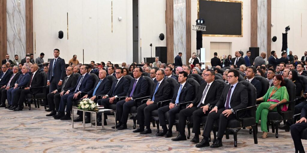 fb_img_17542164972414766393459103198844-1024x512 رئيس الوزراء يشهد فعاليات افتتاح النسخة السادسة من مؤتمر المصريين بالخارج