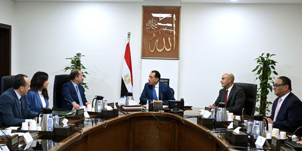 fb_img_17549169275703776962787290582160-1024x512 رئيس الوزراء يُتابع عددًا من ملفات العمل المشتركة بين وزارتي المالية والتربية والتعليم