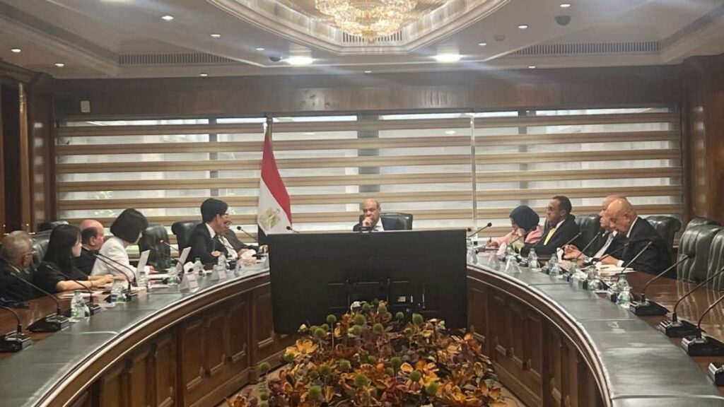 fb_img_17549171656583344238545781246675-1024x576 وزير الطيران المدني يستعرض مع وفد مطار إنتشون الكوري فرص تعزيز الشراكات الدولية لتطوير وتشغيل المطارات المصرية