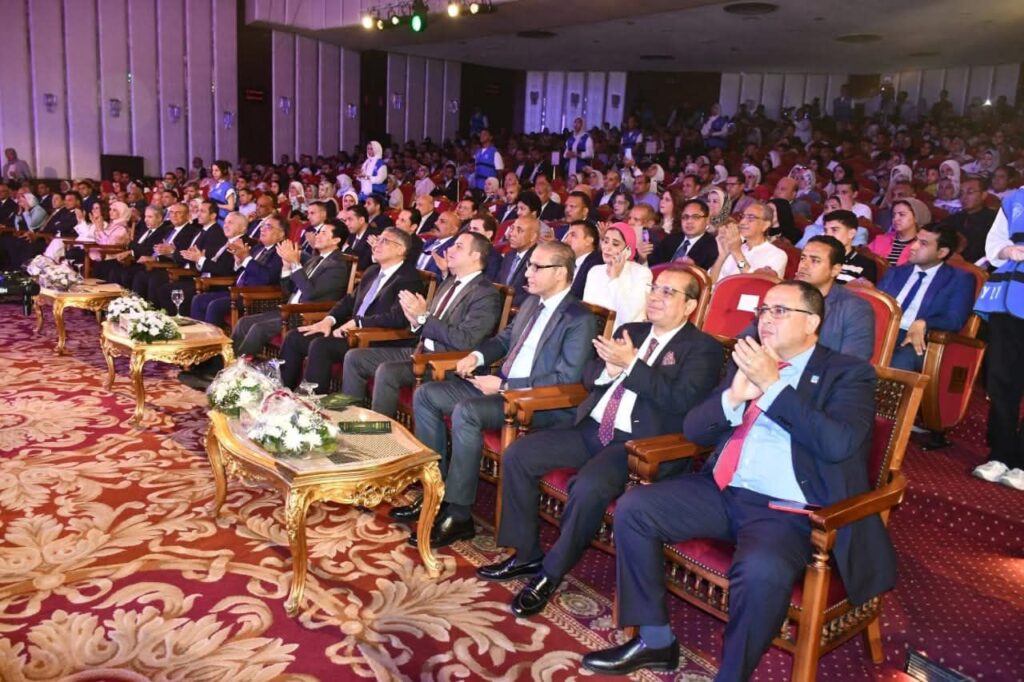 fb_img_17549175026548923844753610429852-1024x682 تحت رعاية رئيس الجمهورية..▪︎وزير الشباب والرياضة ومحافظا الدقهلية والجيزة يشهدون ختام الموسم الخامس لمهرجان "إبداع" لأعضاء مراكز الشباب