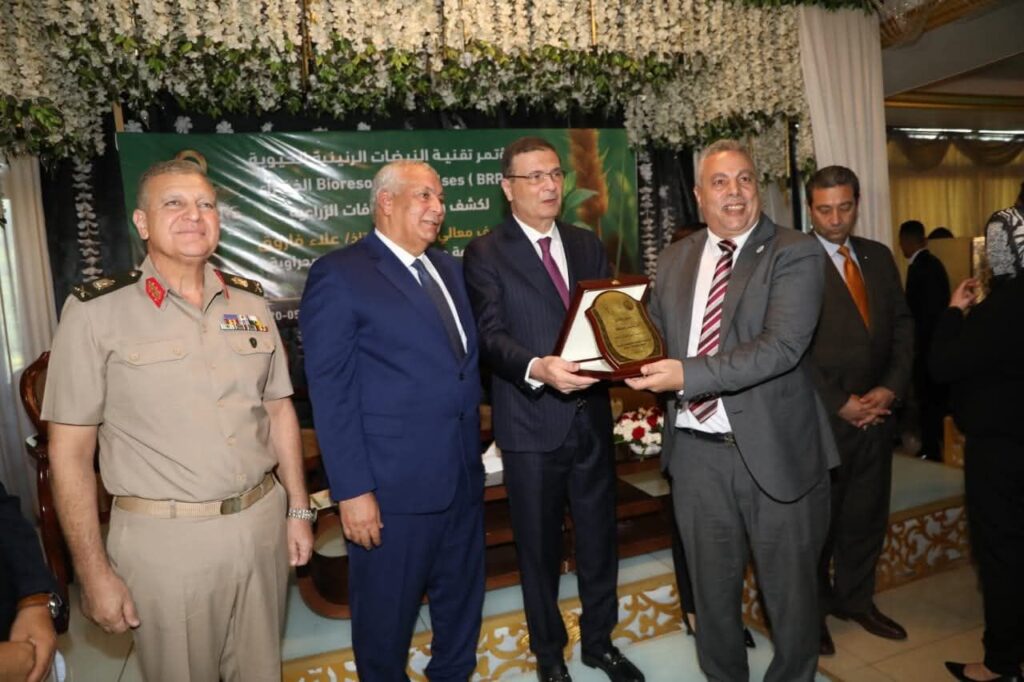 fb_img_17549175881844746918155932296822-1024x682 وزير الزراعة ومحافظو البحيرة والوادي الجديد ودمياط يفتتحون مؤتمرًا علميًا لاستعراض أحدث تقنيات المكافحة الحيوية للآفات