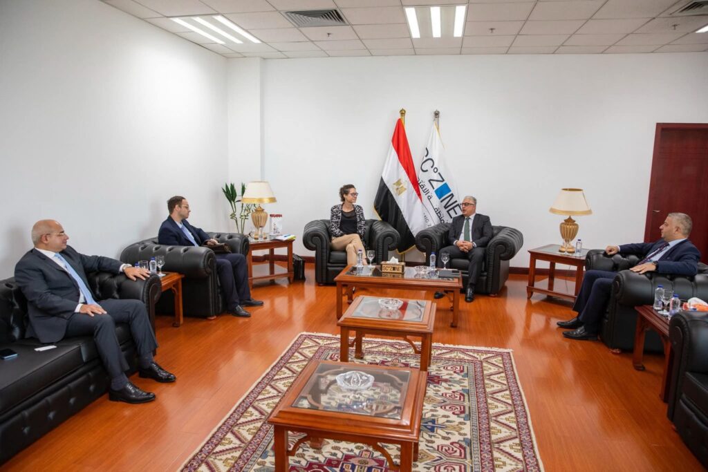 fb_img_17550100559455627335801500733019-1024x683 في إطار تعميق التعاون الاقتصادي الدولي..▪︎رئيس اقتصادية قناة السويس يلتقي سفيرة المجر بالقاهرة والملحق الاقتصادي بالسفارة المجرية