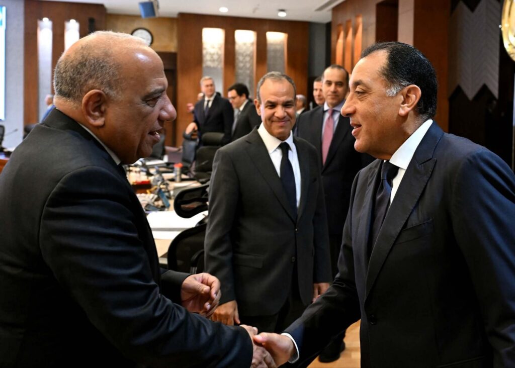 fb_img_17550821364526315346020625931704-1024x732 خلال اجتماع الحكومة برئاسته:رئيس الوزراء يوجه الوزراء المعنيين بتكثيف الجهود لتنفيذ الوثائق التي تم توقيعها بين مصر والأردن وترجمتها إلى خطط وبرامج على الأرض سعياً لتوطيد أطر التعاون بين البلدين