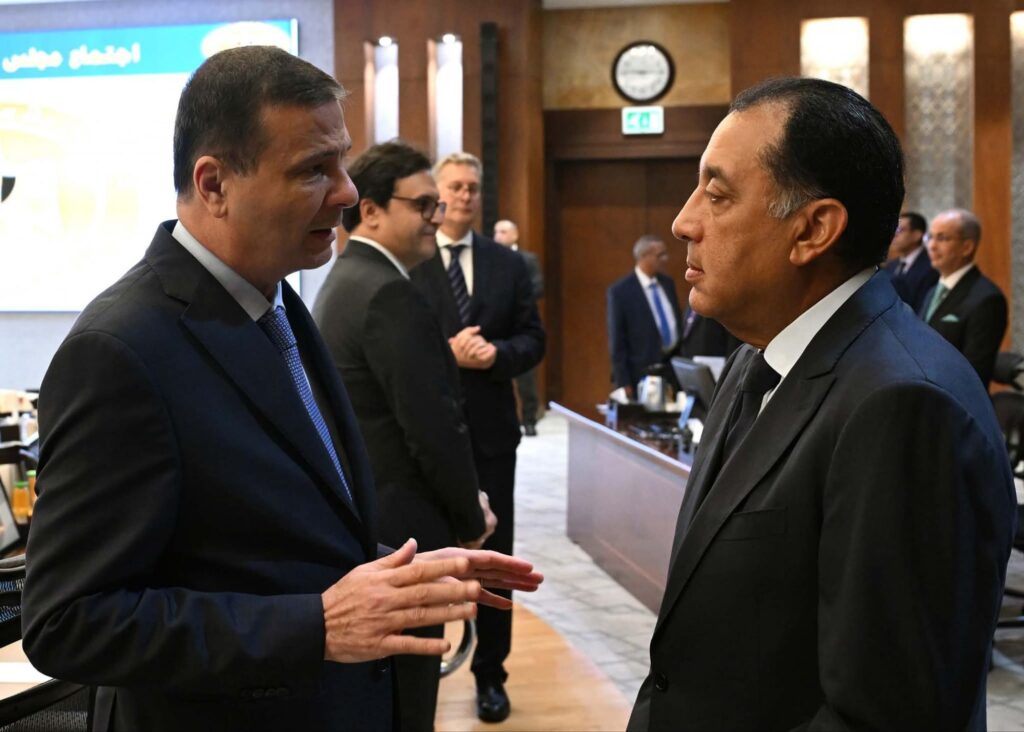 fb_img_17550821381753197992565545462888-1024x732 خلال اجتماع الحكومة برئاسته:رئيس الوزراء يوجه الوزراء المعنيين بتكثيف الجهود لتنفيذ الوثائق التي تم توقيعها بين مصر والأردن وترجمتها إلى خطط وبرامج على الأرض سعياً لتوطيد أطر التعاون بين البلدين