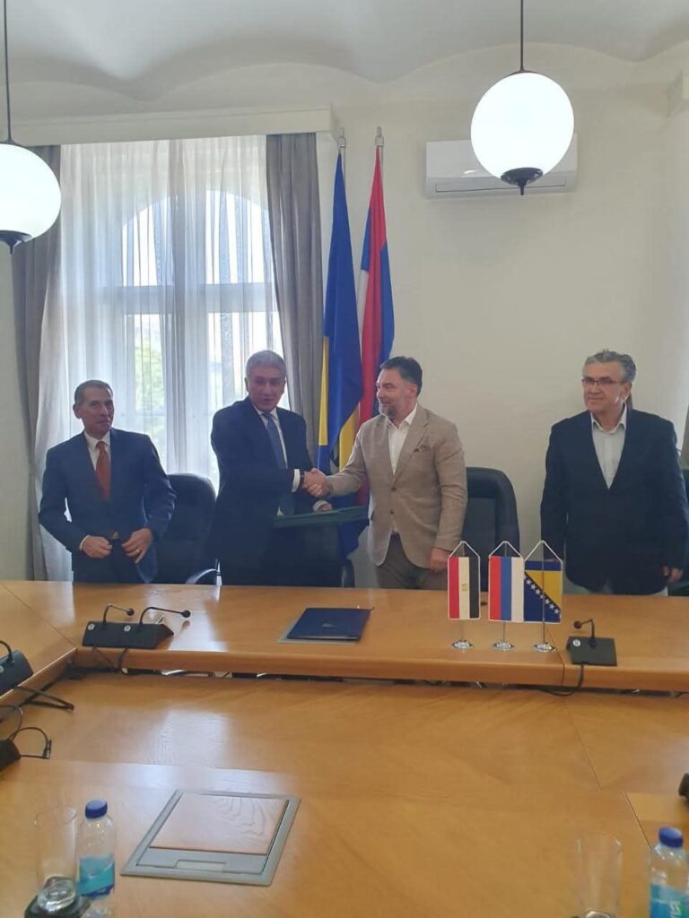 fb_img_17550823896988837923144178887375-768x1024 وزير السياحة والآثار يستكمل لقاءاته المهنية خلال زيارته الرسمية للبوسنة والهرسك بعقد اجتماع مع نائب رئيس مجلس الوزراء ووزير التجارة الخارجية والعلاقات الاقتصادية والمسئول عن ملف السياحة