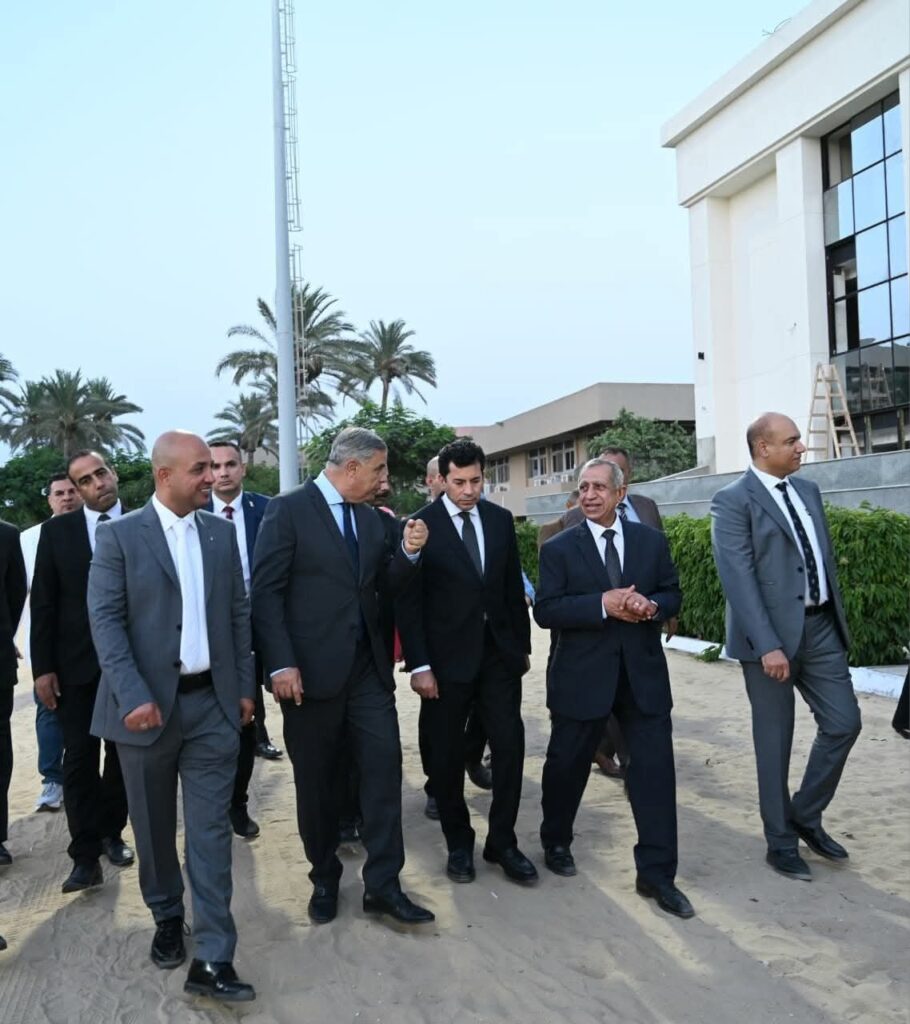 fb_img_17551832817591234745109022227360-910x1024 بالأكاديمية العربية للعلوم والتكنولوجيا والنقل البحري في الإسكندرية...● وزير الرياضة ومحافظ الإسكندرية يشهدان المؤتمر الصحفي للإعلان عن بطولتي العالم للشباب والبطولة العربية للخماسي الحديث