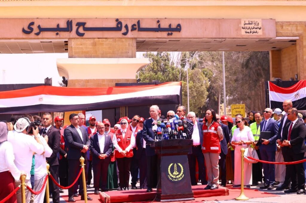 fb_img_17555223178676359029222668386585-1024x682 من أمام معبر رفح.. وزيرة التضامن الاجتماعي تطلق نداءً إنسانيًا لإدخال كافة المساعدات المصرية بالتزامن مع اليوم العالمي للإنسانية