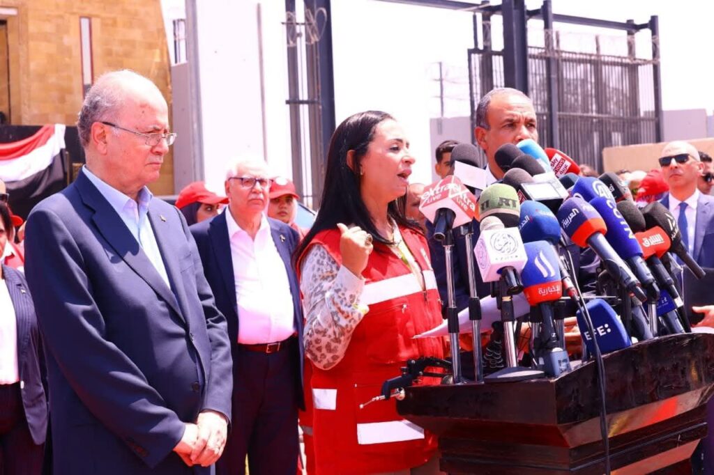 fb_img_17555223212383319560650686788999-1024x682 من أمام معبر رفح.. وزيرة التضامن الاجتماعي تطلق نداءً إنسانيًا لإدخال كافة المساعدات المصرية بالتزامن مع اليوم العالمي للإنسانية