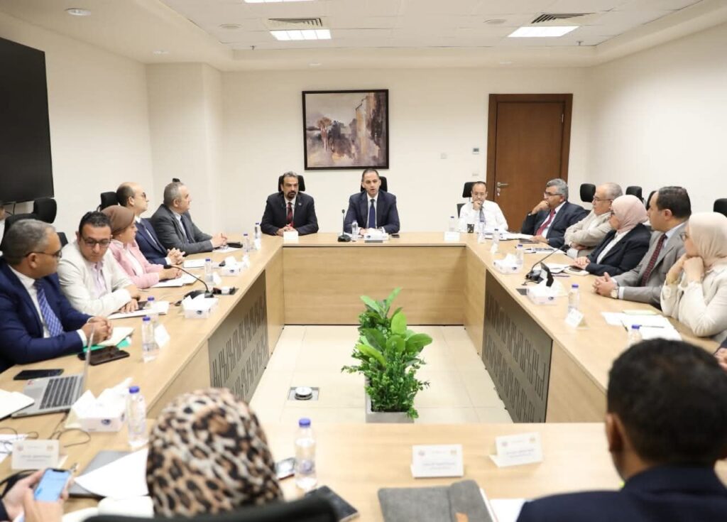fb_img_17555372371108353560188592138782-1024x735 نائب وزير الصحة يترأس اجتماعًا لتطوير آليات معايير السلامة والصحة المهنية في المنشآت الطبية
