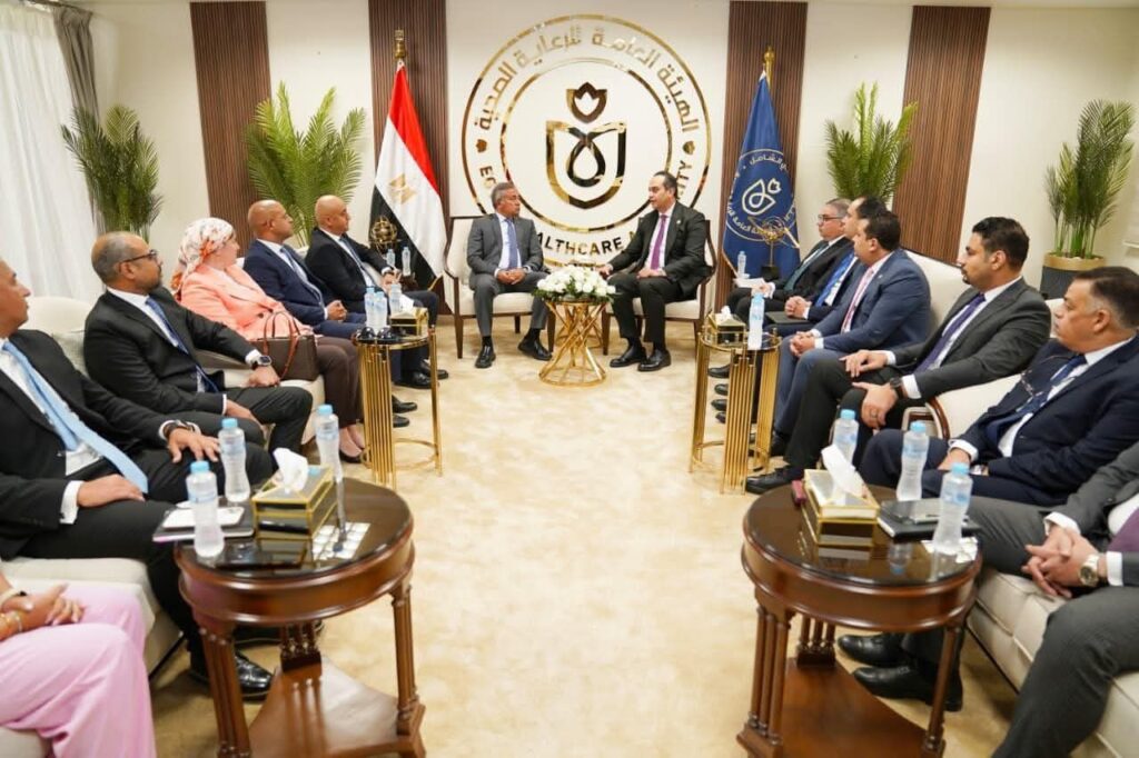 fb_img_17556729705976748809240051385049-1024x682 رئيس هيئة الرعاية الصحية يبحث مع الرئيس التنفيذي لمصرف أبوظبي الإسلامي - مصر سبل التعاون الاستراتيجي في الاستثمار في الرعاية الصحية ودعم مشروعات الصحة الإلكترونية في الهيئة