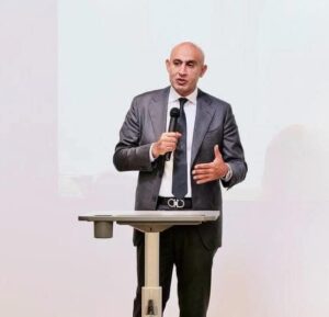 fb_img_17559499822538220181530284862823-300x289 وزير التربية والتعليم يُلقي محاضرة بجامعة اليابان للاقتصاد حول مستقبل التعليم الرقمي