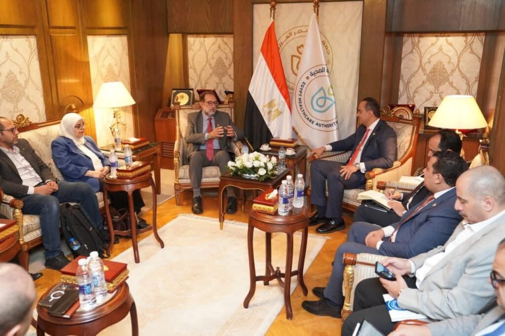 fb_img_175602033357035245205823281050-1024x682 رئيس هيئة الرعاية الصحية يلتقي رئيس الهيئة القومية لسلامة الغذاء لمتابعة تنفيذ بروتوكول التعاون بين الهيئتين