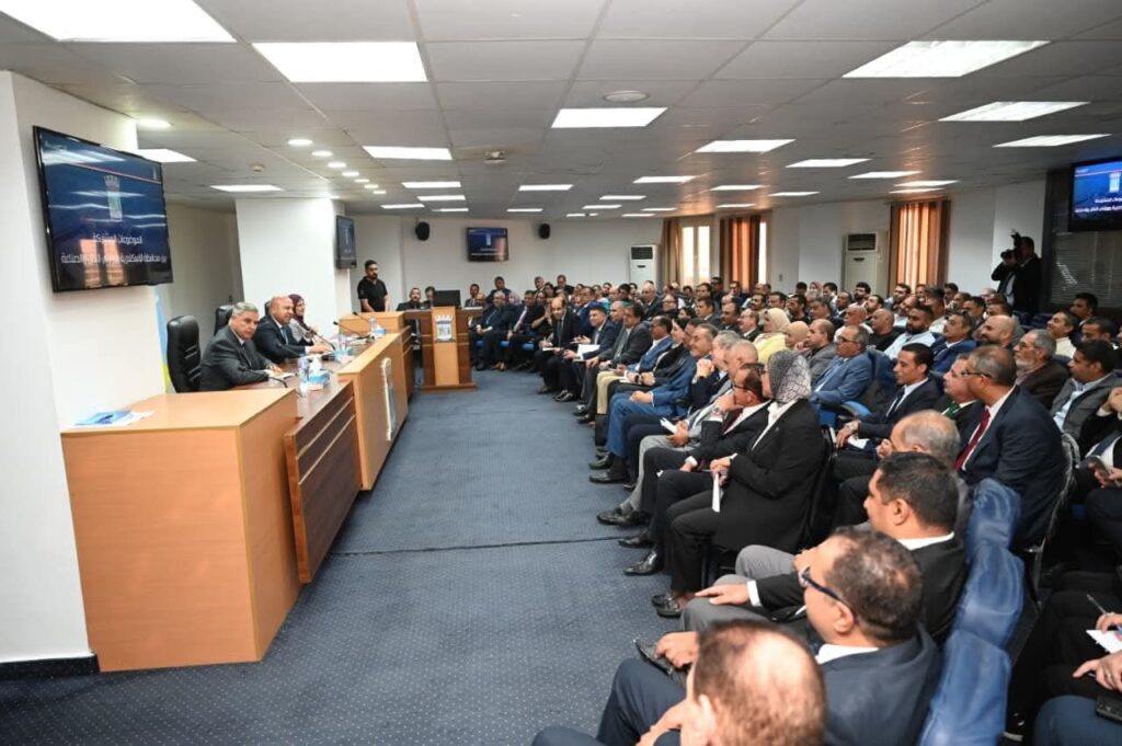 fb_img_17560422354695280847971907971414-1024x681 نائب رئيس مجلس الوزراء للتنمية الصناعية وزير الصناعة والنقل يبحث مع محافظ ومستثمري الإسكندرية التحديات التي تواجه المُصنعين بالمحافظة وسبل حلها