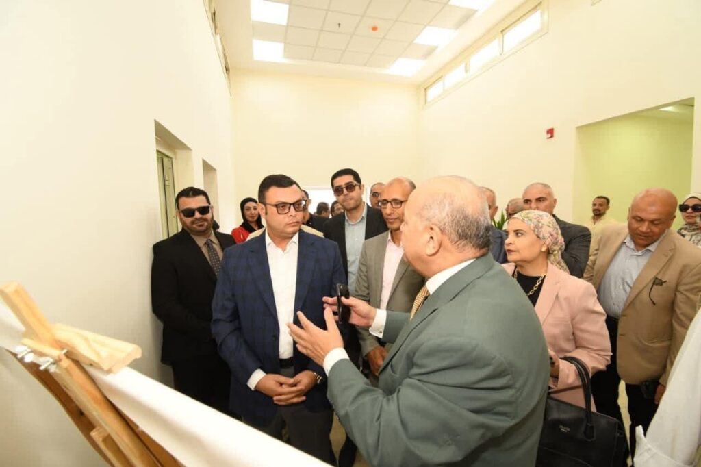 fb_img_1756115311151309950249897168992-1024x682 منصة للفنون والثقافة والمسابقات المجتمعية:وزير الإسكان يفتتح المركز الثقافي بمدينة القاهرة الجديدة