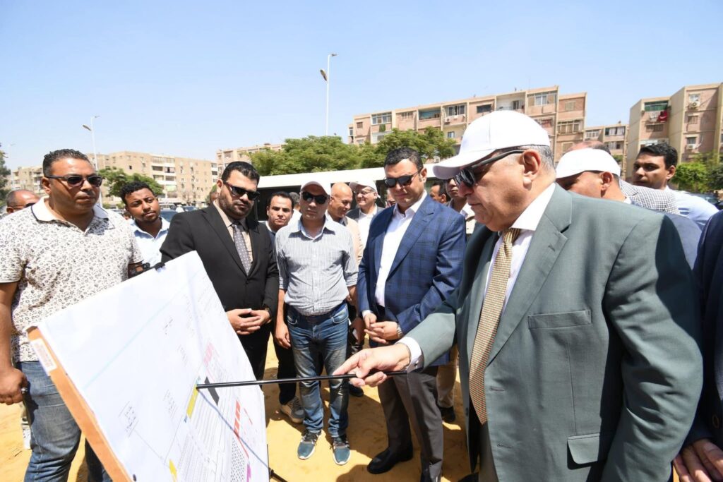 fb_img_17561155513133089081277941068435-1024x683 وزير الإسكان يتفقد مشروع السوق الحضارية بمدينة القاهرة الجديدة
