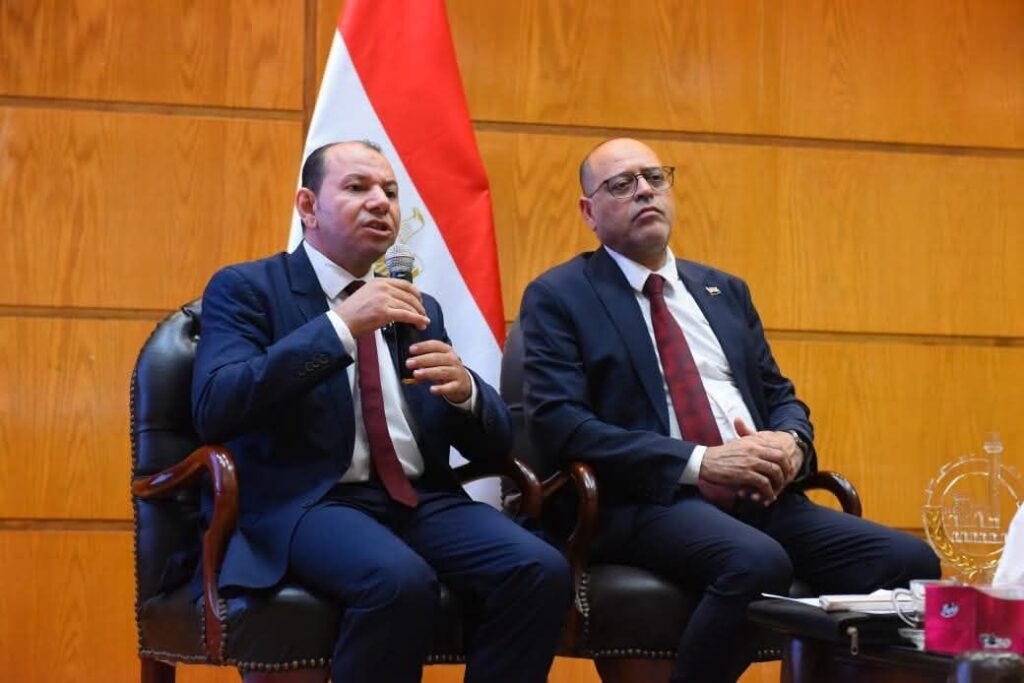 fb_img_17561185210763364909340124297250-1024x683 بمشاركة ممثلين عن 130 شركة بالمحافظة ...